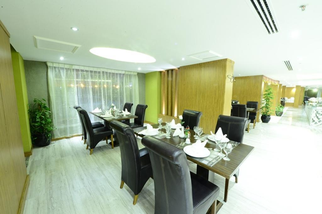 Obaer Hotel Ar Riyad Esterno foto